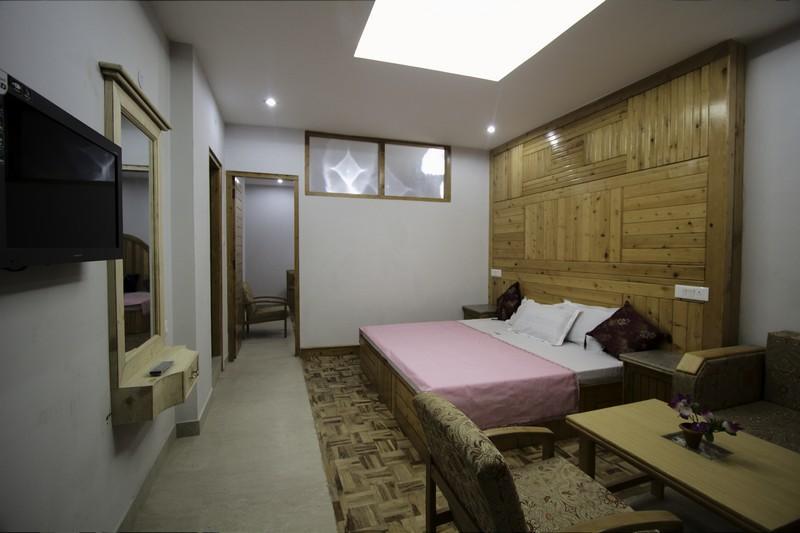 The Shivalik Hotel Manali  Exterior photo